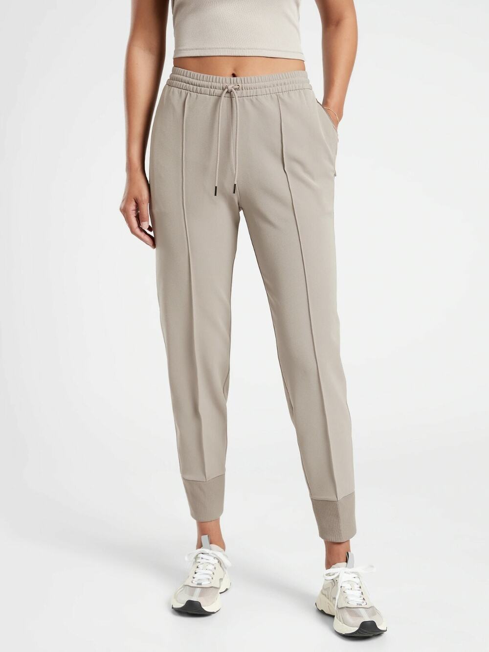 NWT Athleta Endeavor Jogger Pants, Bluff Grey SIZE 8 #982373 Z0823H